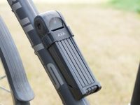 AXA Fold Test – Faltschloss in 85 und 100 cm Länge AXA Fold Test – Faltschloss in 85 und 100 cm Länge