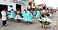 Cholitas Puneñas de la Danza Morenada del Perú.jpg