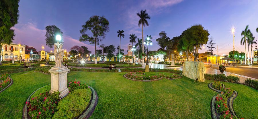 Lima's Bohemian neighborhood of Barranco - Plaza de Armas kuoda-blog-barranco