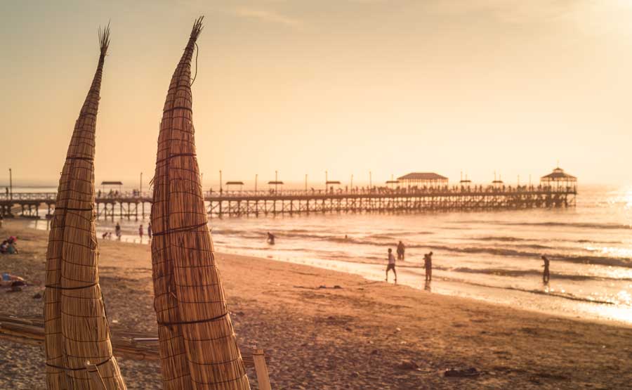 Surfing in Huanchaco Beach kuoda-blog-why-trujillo-destination-visit-2017-featured